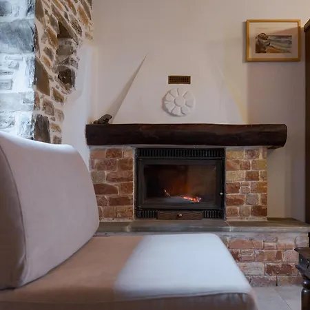 Archontiko Papoutsi Pelion شقة