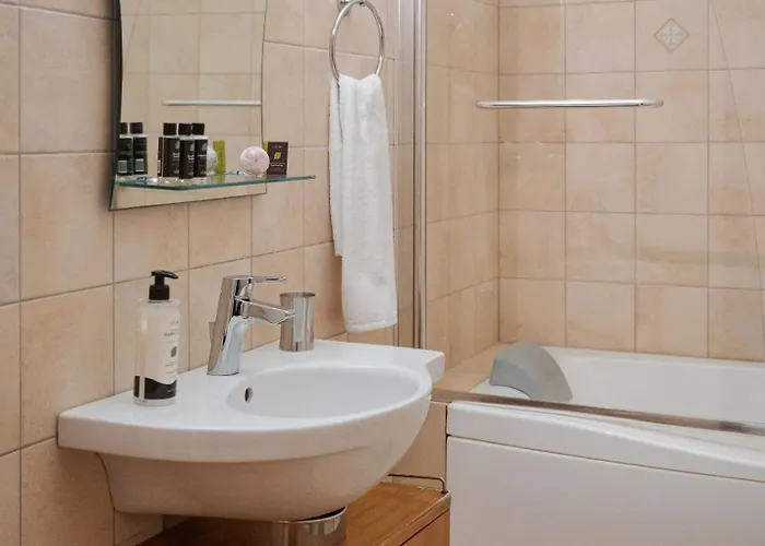 Archontiko Papoutsi Pelion * Mourésion